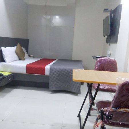 Terminus Square Hotel Kurla Ngoại thất bức ảnh