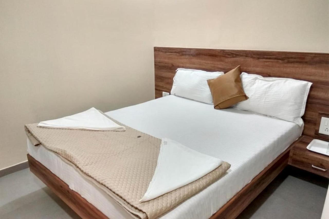 Terminus Square Hotel Kurla Ngoại thất bức ảnh
