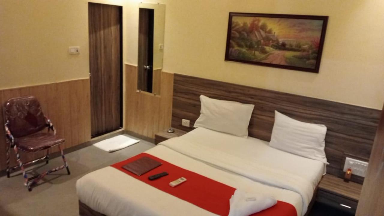 Terminus Square Hotel Kurla Ngoại thất bức ảnh