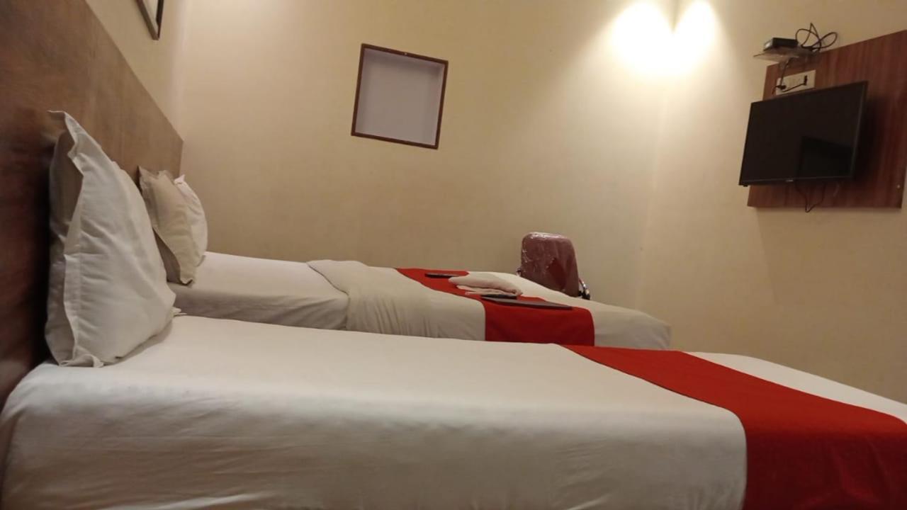 Terminus Square Hotel Kurla Ngoại thất bức ảnh