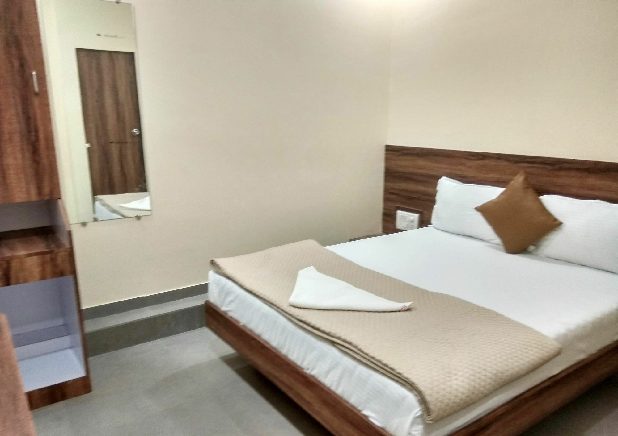 Terminus Square Hotel Kurla Ngoại thất bức ảnh