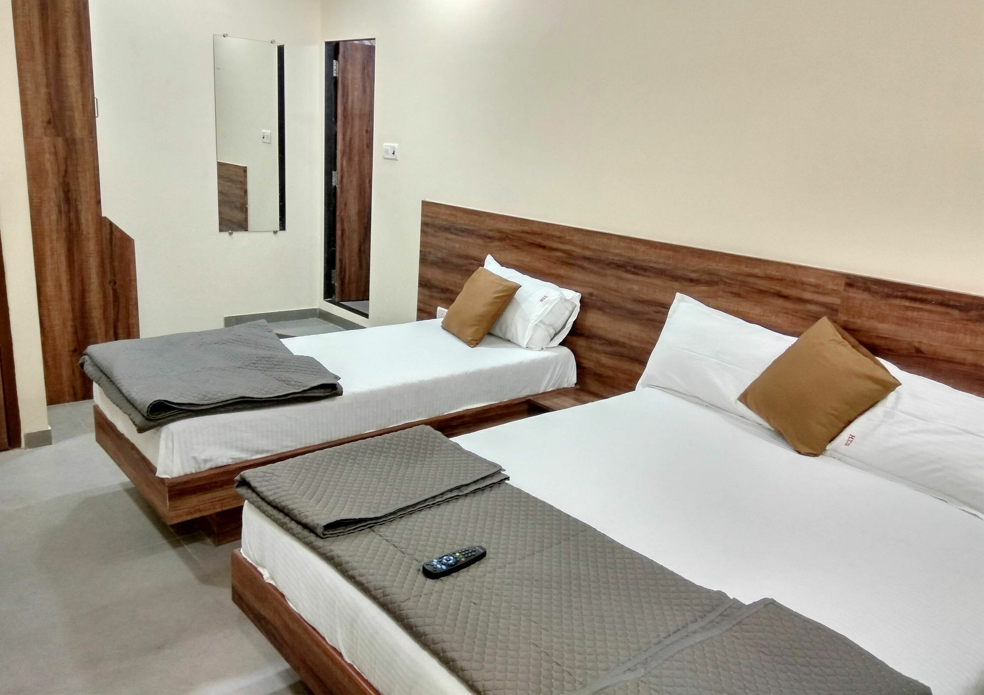 Terminus Square Hotel Kurla Ngoại thất bức ảnh