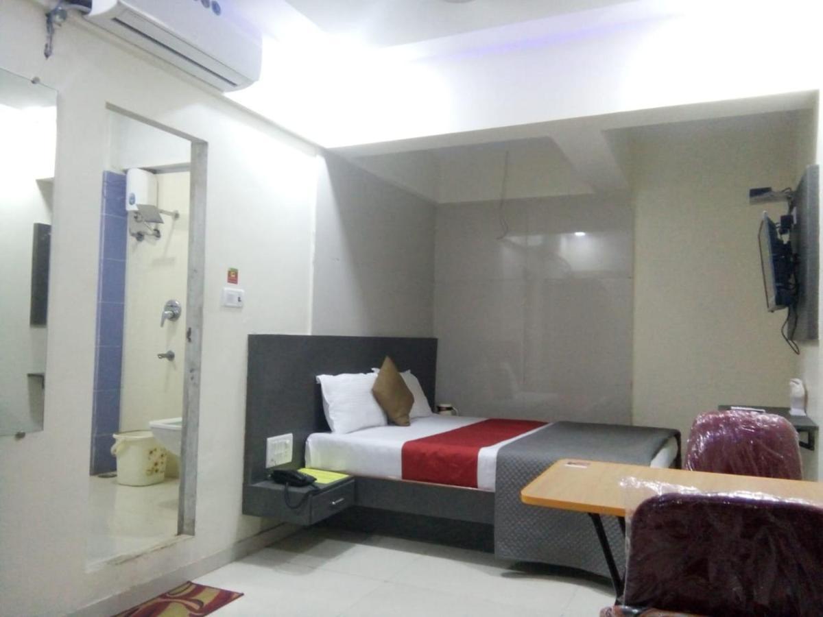 Terminus Square Hotel Kurla Ngoại thất bức ảnh